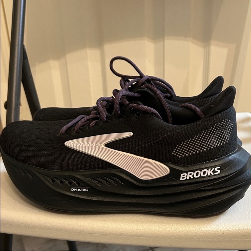 Brooks Women's Glycerin Max Running Shoes Black/Orchid
